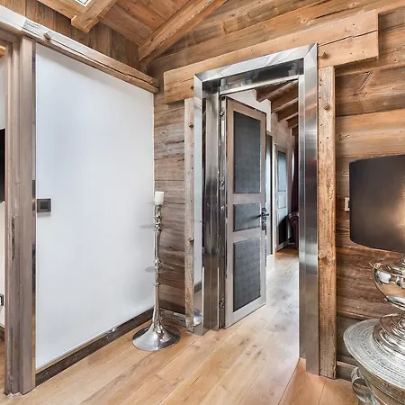 Edge Chalet *